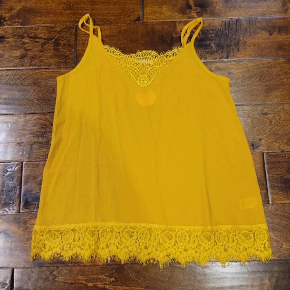 NWT Oddy Tank Size S Mustard Yellow Lace Accent